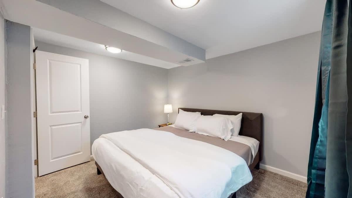 Spacious Lower Unit Updated Two King Beds In Denver