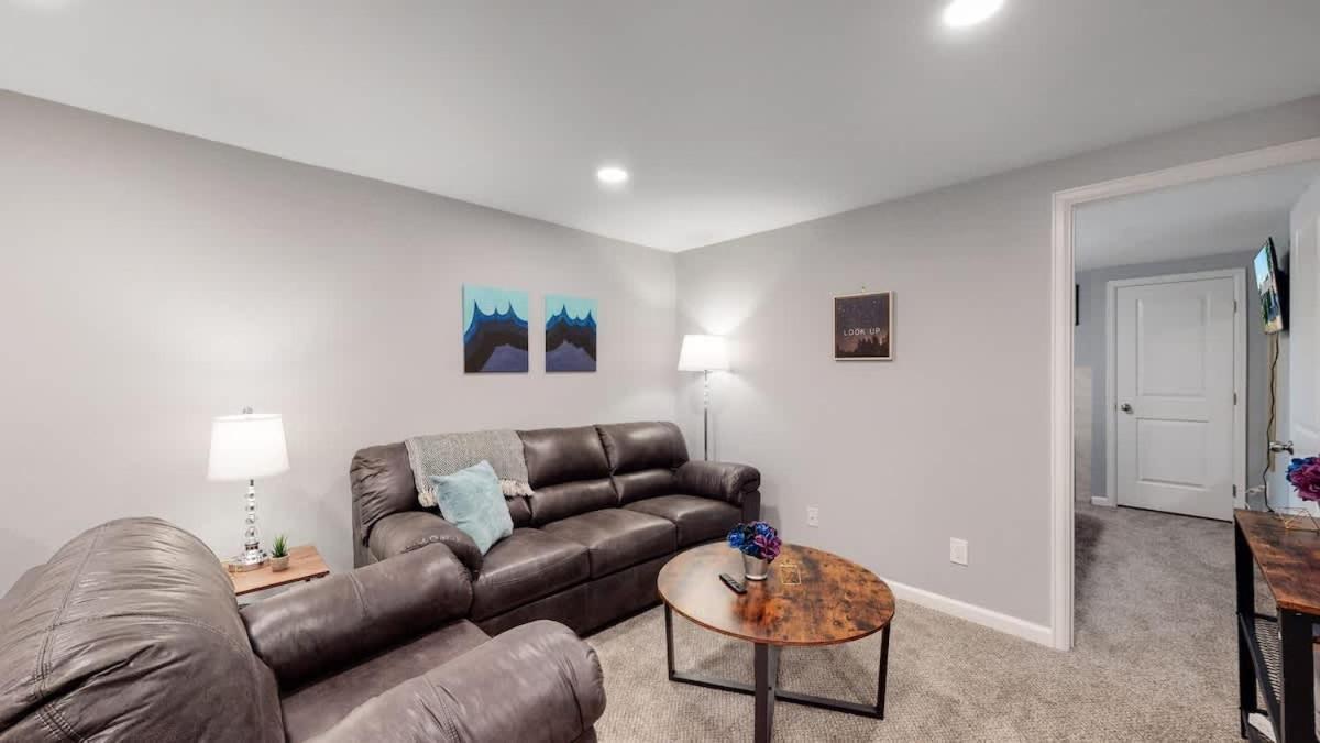Spacious Lower Unit Updated Two King Beds In Denver